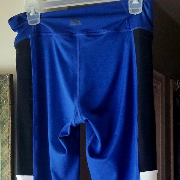 J14  Reebok leggings great colours Speedwick fabric helps keep u cool and dry - Picture 4 of 5